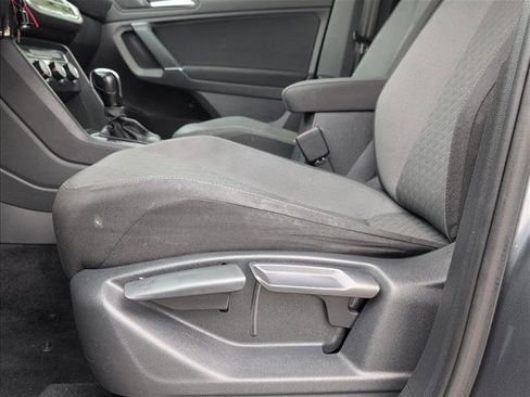 Used 2020 Volkswagen Tiguan S image 12