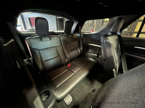 Used 2025 Ford Explorer ST AWD/4WD image 22