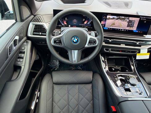New 2026 BMW X5 xDrive50e w/ M Sport Package AWD/4WD image 16
