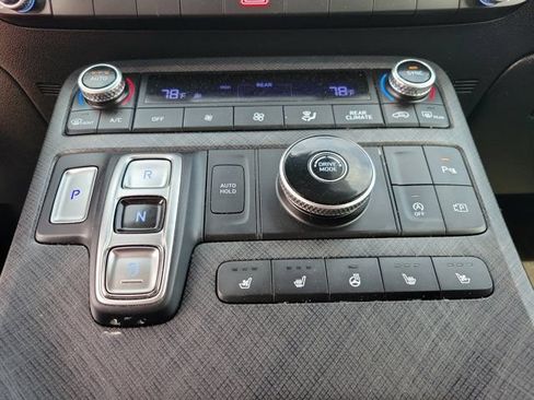 Used 2024 Hyundai Palisade Limited FWD image 21