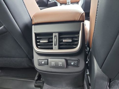 Used 2020 Subaru Outback Touring XT image 32
