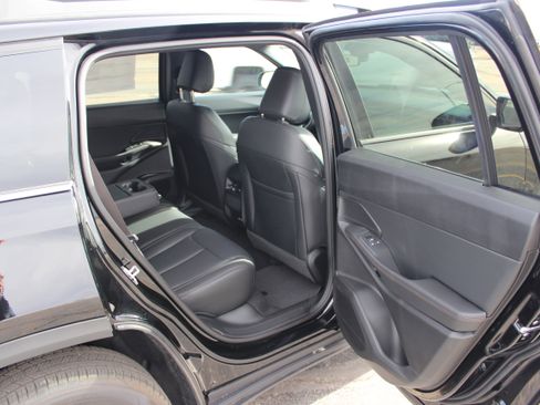 New 2026 Jeep Cherokee Limited AWD/4WD image 11