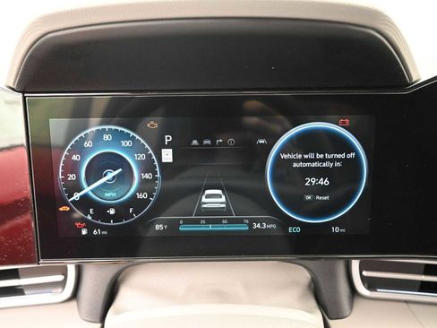 Used 2025 Hyundai Elantra SEL FWD image 17