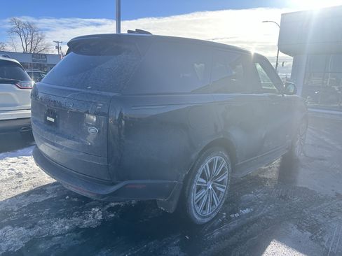 Used 2023 Land Rover Range Rover SE image 8