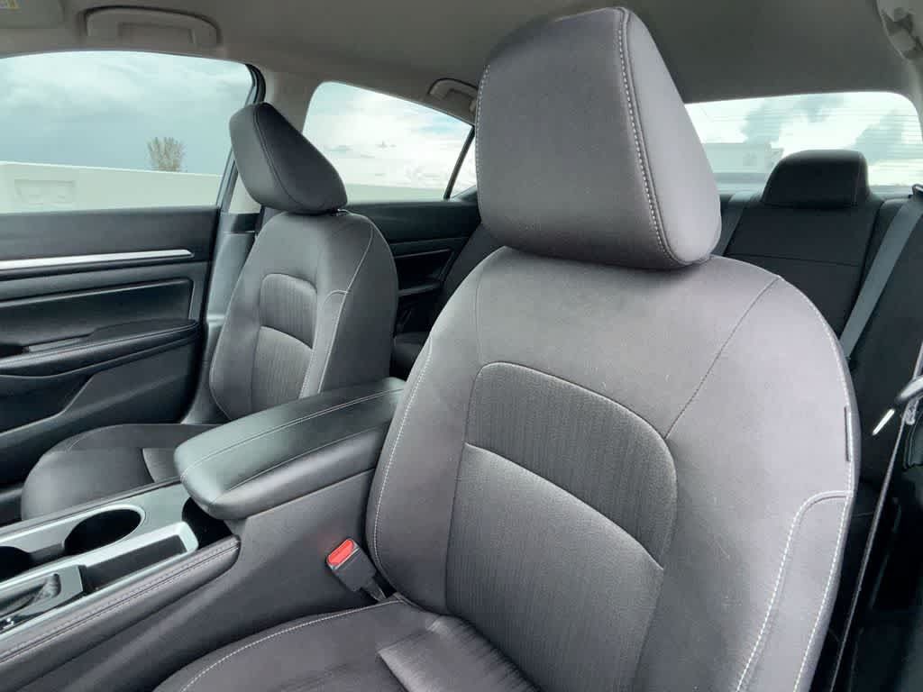 Used 2023 Nissan Altima 2.5 SV FWD image 14