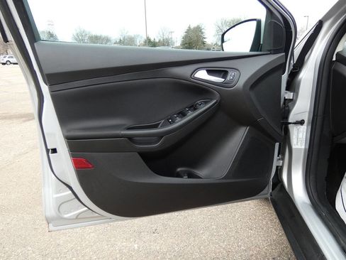 Used 2018 Ford Focus SE image 22