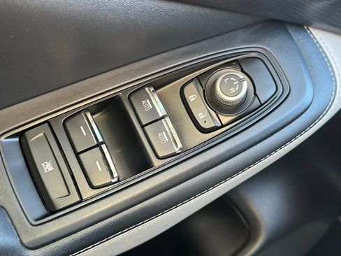 Used 2023 Subaru Forester Limited image 18