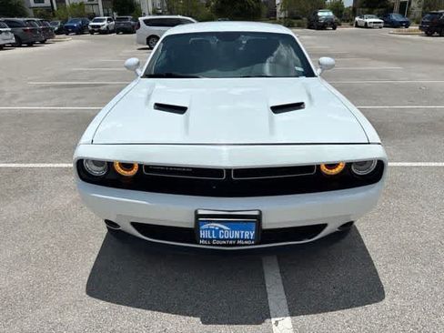 Used 2023 Dodge Challenger SXT RWD image 8