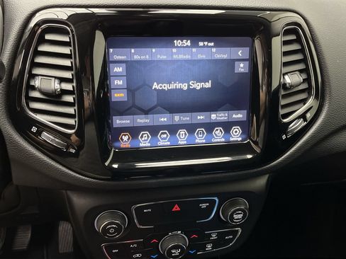 Used 2019 Jeep Compass Limited AWD/4WD image 17