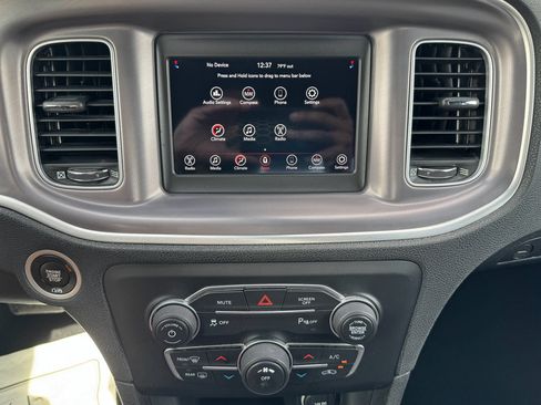 Used 2022 Dodge Charger SXT image 15