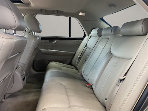 Used 2011 Cadillac DTS Luxury image 12