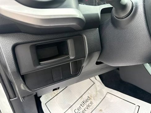Used 2017 Toyota Tacoma SR5 AWD/4WD image 21