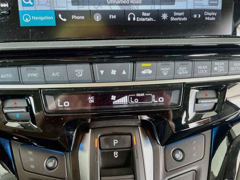 Used 2025 Honda Odyssey Touring image 16