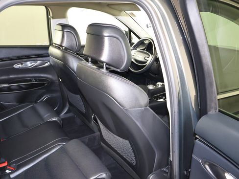 Used 2025 Genesis GV70 2.5T image 44