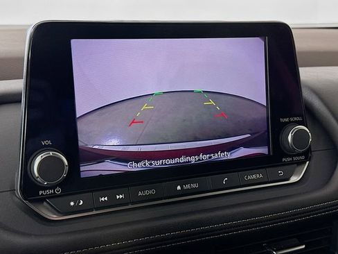 Used 2023 Nissan Rogue SV w/ SV Premium B Package image 13