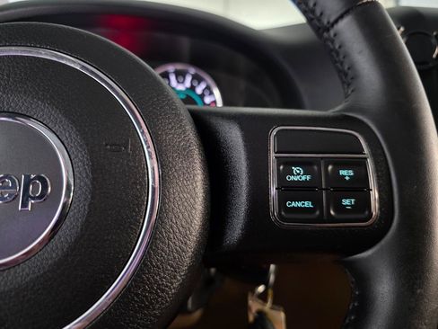 Used 2012 Jeep Wrangler Unlimited Sahara w/ Max Tow Pkg AWD/4WD image 27