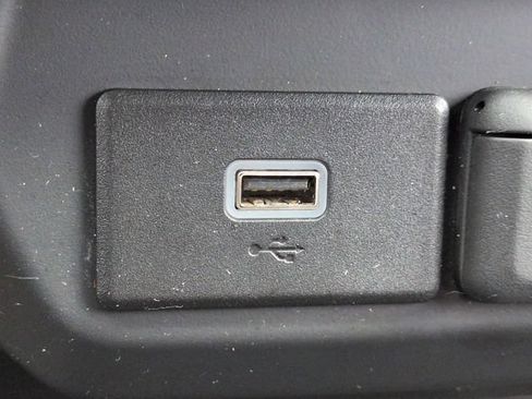 Used 2019 Chevrolet Silverado 1500 Custom w/ Custom Convenience Package AWD/4WD image 20