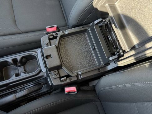 Used 2021 Jeep Wrangler Willys image 16