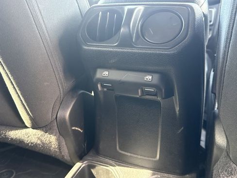 Used 2021 Jeep Gladiator Willys image 19