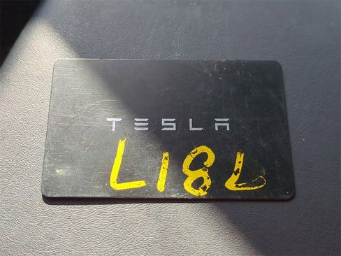 Used 2018 Tesla Model 3 Long Range image 29