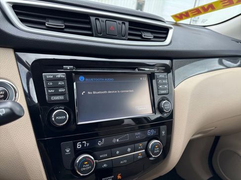 Used 2016 Nissan Rogue SL w/ SL Premium Package AWD/4WD image 25