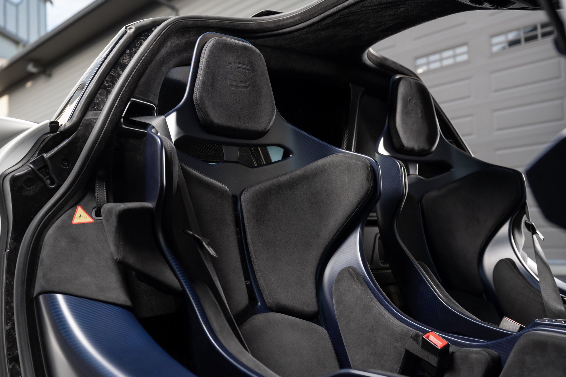 Used 2019 McLaren Senna RWD image 43