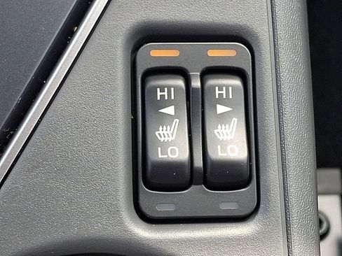 Used 2025 Subaru Crosstrek 2.0i Premium image 24