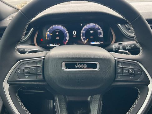 New 2026 Jeep Grand Cherokee L Laredo w/ Trailer Tow Package AWD/4WD image 20