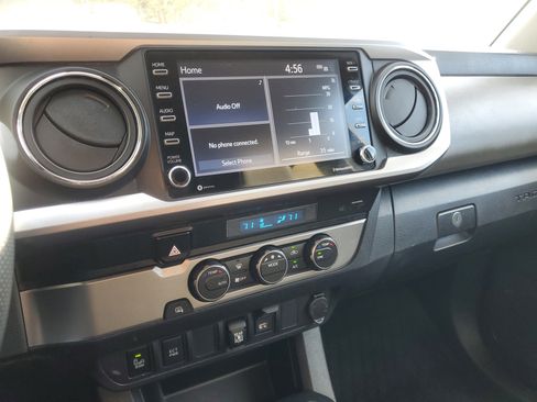 Used 2022 Toyota Tacoma SR5 w/ Technology Package image 23