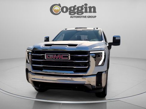 New 2026 GMC Sierra 3500 SLT w/ SLT Convenience Package image 3