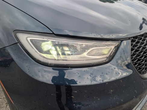 Used 2025 Chrysler Pacifica Limited FWD image 40