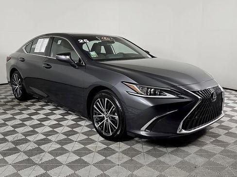 Used 2025 Lexus ES 350 w/ Premium Package image 3