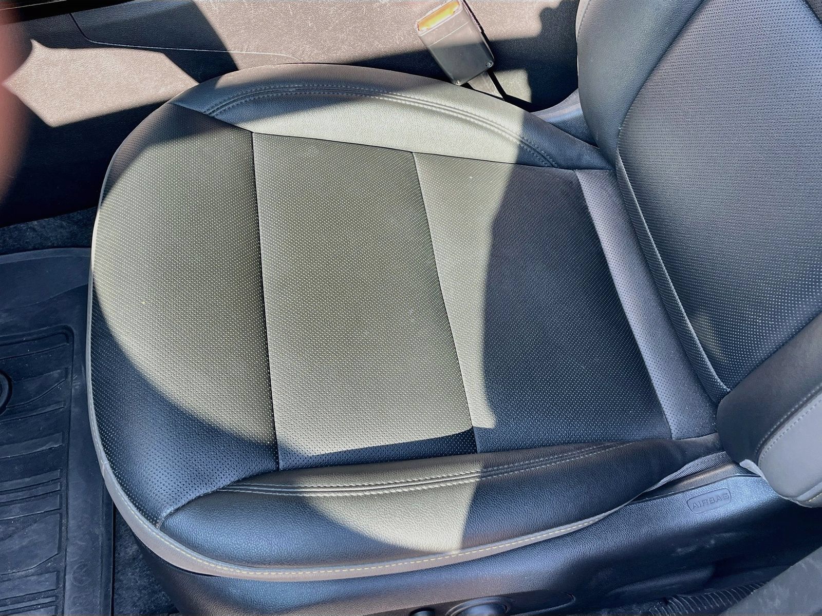Used 2025 Chevrolet Trax ACTIV w/ Sunroof Package FWD image 19