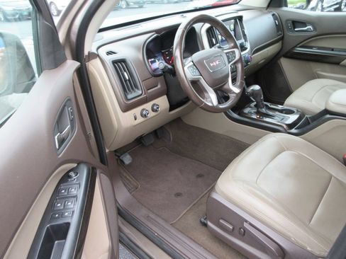 Certified 2016 GMC Canyon SLT w/ Driver Alert Package AWD/4WD image 12