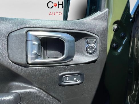 Used 2022 Jeep Wrangler Unlimited Sport AWD/4WD image 25
