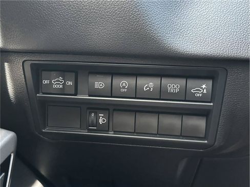 Used 2026 Toyota Tundra Limited AWD/4WD image 28