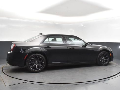 Used 2020 Chrysler 300 S w/ 300S Premium Group image 8