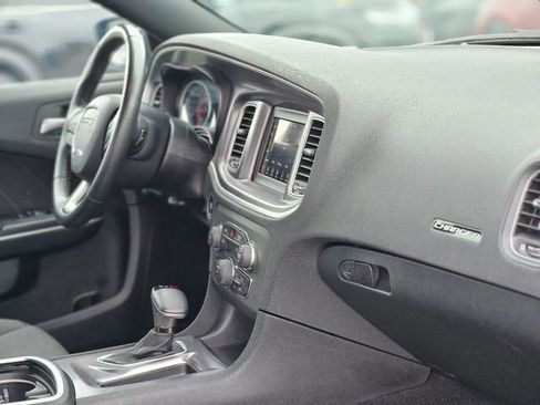 Used 2021 Dodge Charger SXT image 12