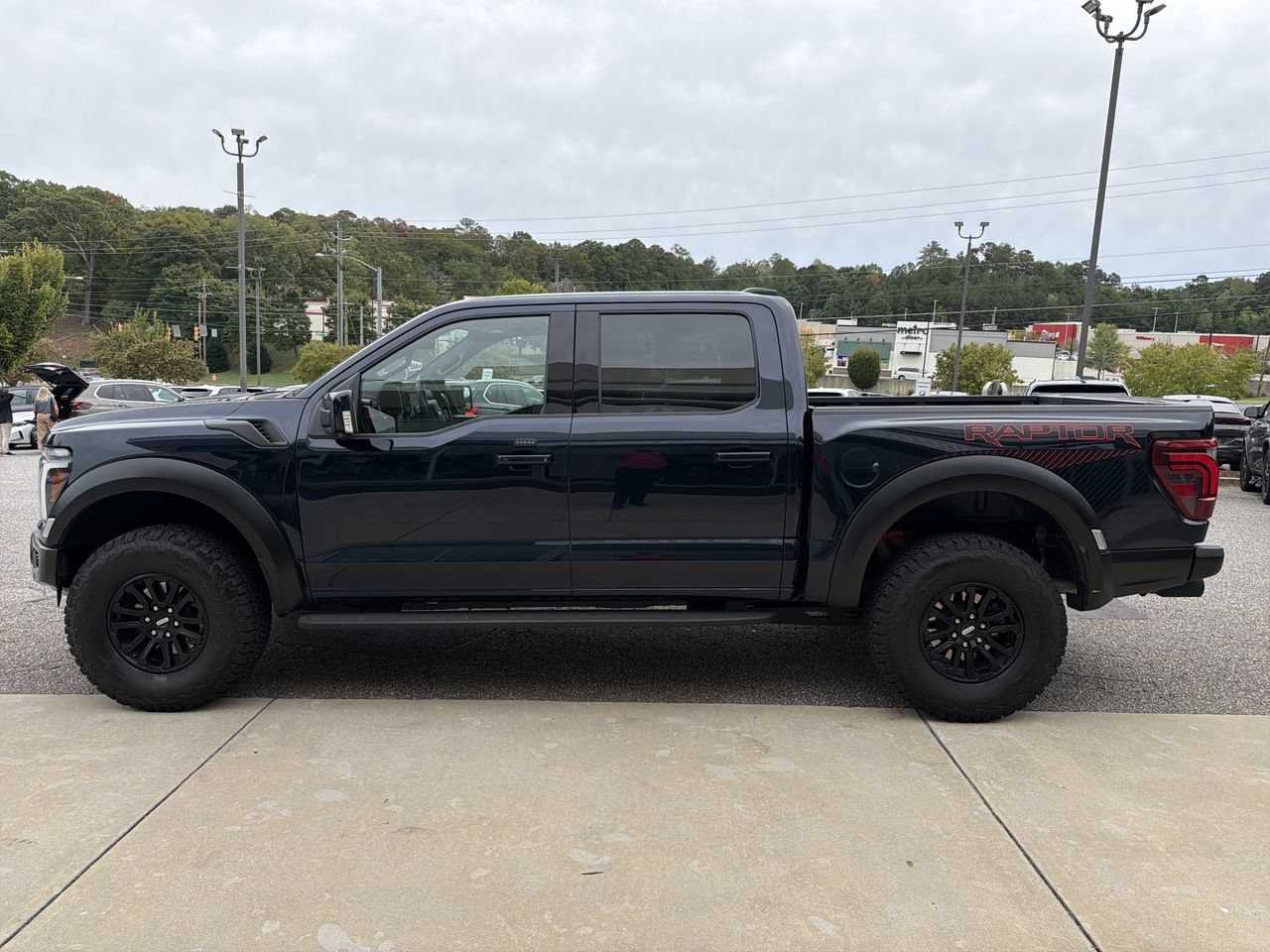 Used 2025 Ford F150 Raptor AWD/4WD image 8