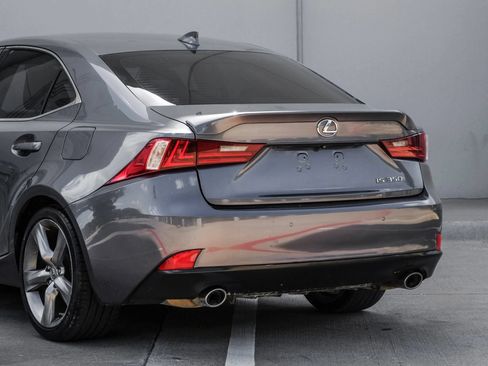 Used 2015 Lexus IS 350 w/ Navigation System Package RWD image 9