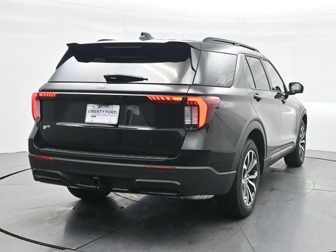 New 2026 Ford Explorer ST-Line RWD image 8