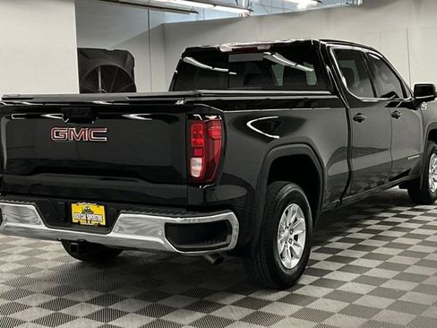 Used 2025 GMC Sierra 1500 SLE w/ Preferred Package AWD/4WD image 12