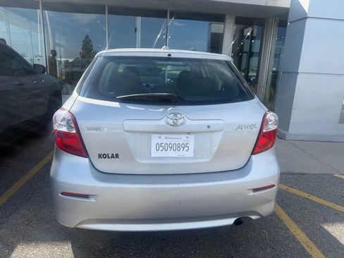 Used 2009 Toyota Matrix FWD image 3
