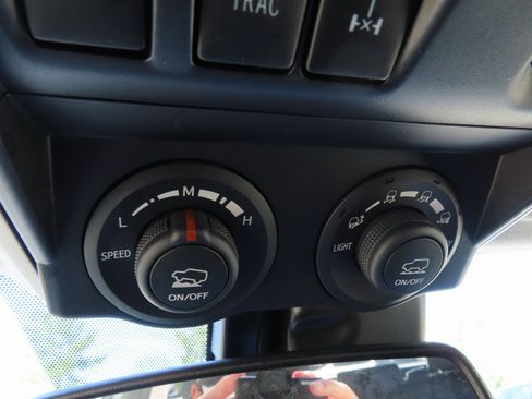 Used 2021 Toyota 4Runner Venture image 38