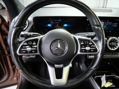 Certified 2022 Mercedes-Benz GLA 250 4MATIC image 22