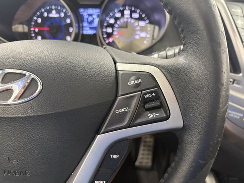 Used 2013 Hyundai Veloster w/ Style Pkg FWD image 29