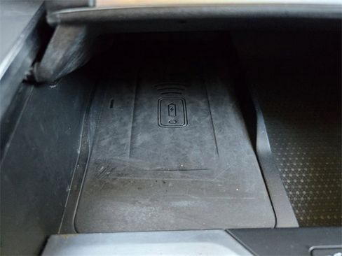 Used 2021 BMW X7 xDrive40i w/ Premium Package image 32