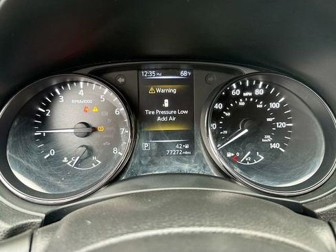 Used 2017 Nissan Rogue Sport SL w/ SL Premium Package image 13