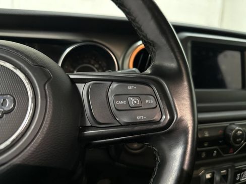 Used 2021 Jeep Wrangler Sport AWD/4WD image 40