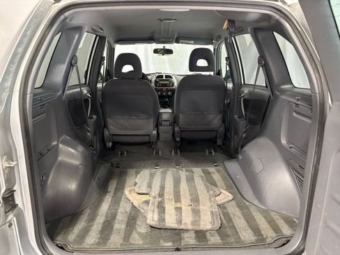 Used 2002 Toyota RAV4 2WD image 25